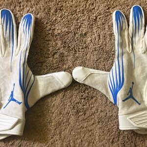 ucla college  football gloves and arm sleeves